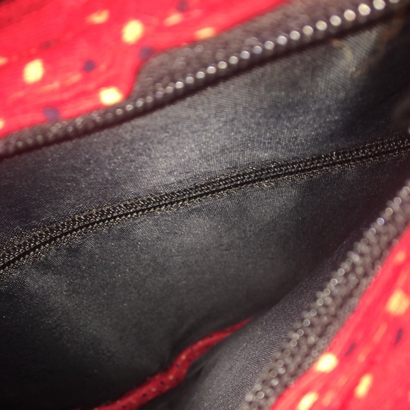 Beautiful Shoulder Bag with Elephant Embroidered - Picture 2 of 5